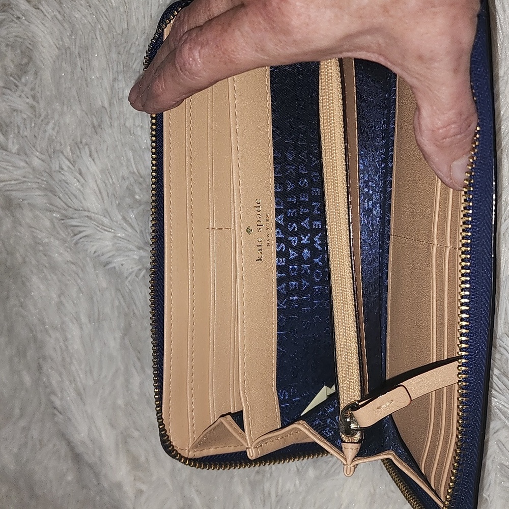 Kate Spade - Picture 2 of 5